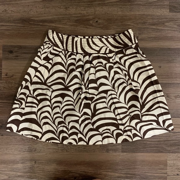 NWOT Charlotte Russe Pattered Skirt W/Pockets Size 7 - Picture 2 of 8